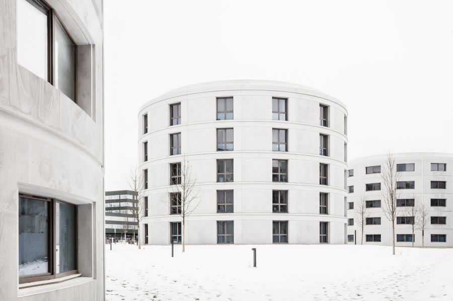 🏛 Résidence étudiante Paris - Saclay à Gif-sur-Yvette (91) par @lanarchitecture
📸 @charlybroyez
➜  images.archi/articles/l-uni…