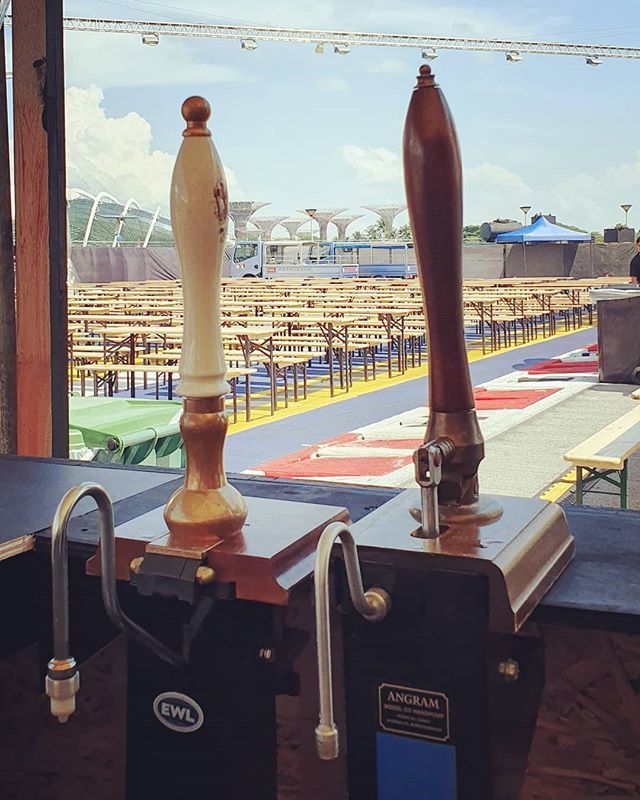 brewlander's tweet image. Choconut Porter and Imperial Mild on Cask!! Come drink it before @john_brewlander finishes it himself 🤦‍♂️
.
.
.
.
#ToDefineIsToLimit #drinkcraft #craftbeer #craftbeersg #sgbeer #sgdrinks #brewlander #singapore #beeroclock #beerstagram  #craftbeerasia  #… ift.tt/2xdnuZw