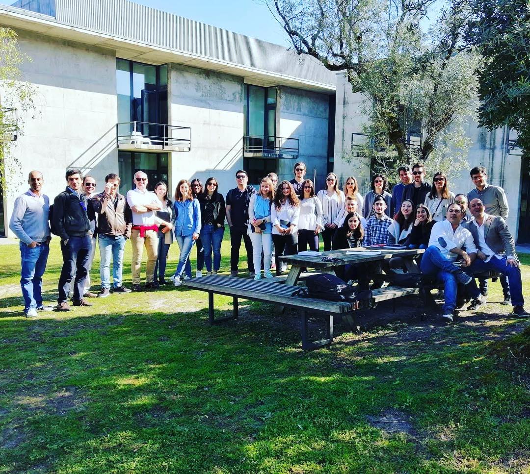 ccoolectiva's tweet photo. Esta malta trata-se por TUU. https://t.co/aieIdDyp4V
#coolectiva #tuu #buildtoo #gestãodeprojecto #obras #ipn #institutopedronunes https://t.co/MZuYKw7tf5