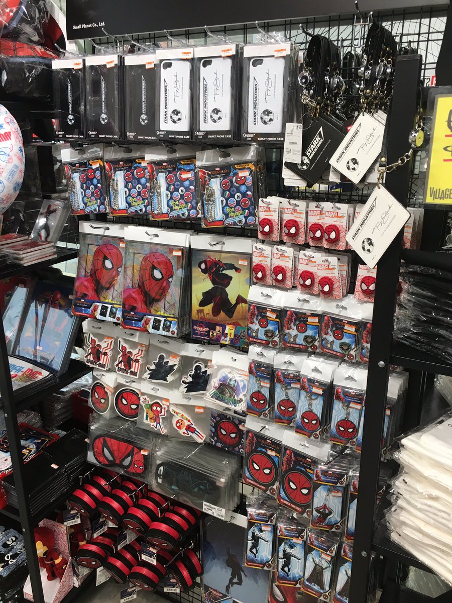 ヴィレッジヴァンガード下北沢 Twitterissa 僕の財布がラゾーナ川崎のヴィレヴァンマーベルポップアップショップに支配される 明日から公開のスパイダーマン新作グッズもたくさん販売しております もう販売してます 明日はラゾーナ川崎で新作見た足でぜひ