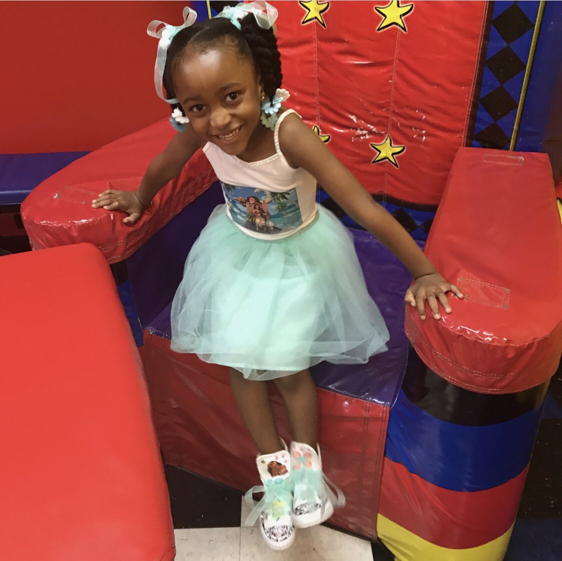 Pretty_B's tweet photo. @FashionBFix kiddie customs! It’s so much fun customizing for kids 🥰🥰🥰 #PrettyB #FBFX #SlayQueenSquad #PrayBeforeWeSlay #FBFXPrincesses #KidsFashion #NextLevel https://t.co/OiQENvaH64