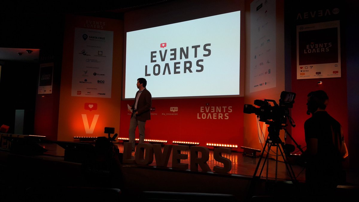 SeproEvents's tweet image. Ya estamos aquí! #AEVEA2019  
In❤con #las_personas #el_entorno #la_innovación @SeproEvents EventsLover