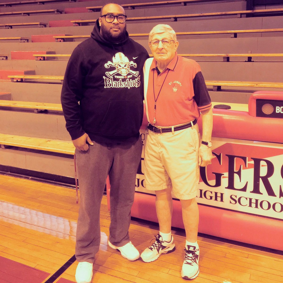 DrFridayNiteLts's tweet photo. I am truly saddened by the passing of coach #GenePingatore you were a great ambassador for the game of basketball &amp; an even better person! Thank you for your support over the years. I will always appreciate your mentorship &amp; our journey to make the IHSA state playoffs #JOESMADE https://t.co/A5YXpMzDfp