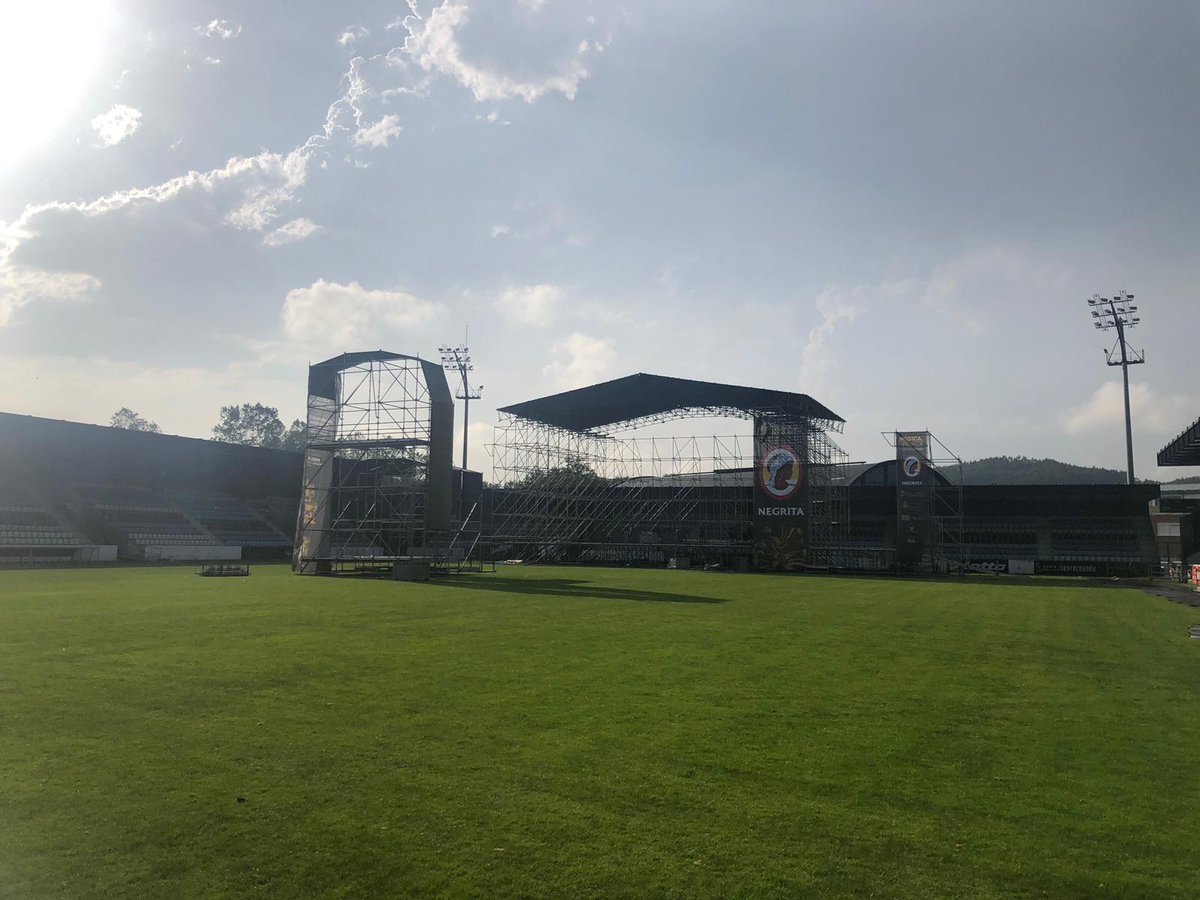 musicaengrande's tweet photo. Nuestros compañeros de #GAMEventos dejando el Malecón listo para #MúsicaenGrande19 🙌
¡¿Qué haríamos sin ellos!?
Gracias por hacer posible que tengamos un escenario a la altura de los artistas que lo ocuparán 😍
@GAM_Maquinaria https://t.co/wwdfnabr3I