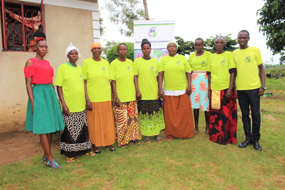 KyomuhendSyliva's tweet photo. Distance isn’t the only barrier to getting #MCHCs in Uganda's remote villages. @health_infants works with community advocates to dispel myths & make sure families & communities know the life-saving benefits of routine maternal child healthcare services throughout every pregnancy. https://t.co/hhzFNpFxY4