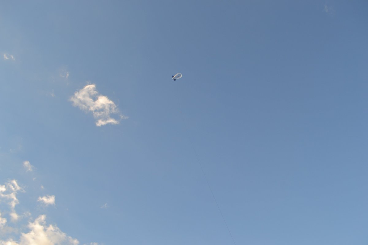 EONEF_aerostat's tweet image. C’est une première chez EONEF, un ballon est parti en mission à l’ile de La Réunion 🇷🇪 ! Quoi de mieux qu’un projet de préservation de la biodiversité pour le ballon EONEF ?
La prise de hauteur 🎈 permet de s’affranchir des contraintes de relief 🌋 et de la distance 🗺.