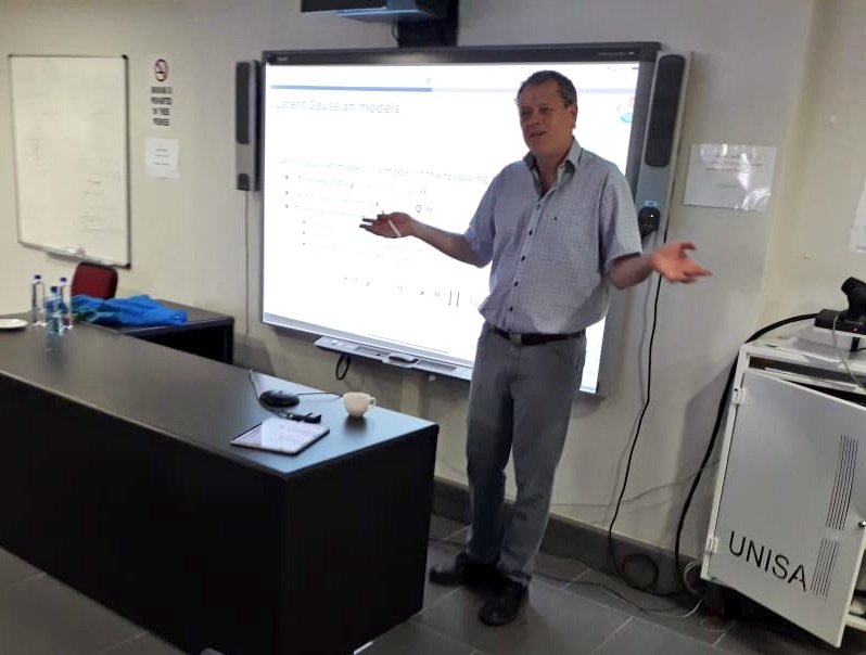UnisaCSET's tweet photo. Prof Rue from KAUST @KAUST_News explaining SPDEs for spatial modelling using INLA  @EevaRapoo @HelloPhuti https://t.co/DHfFR41Qw9