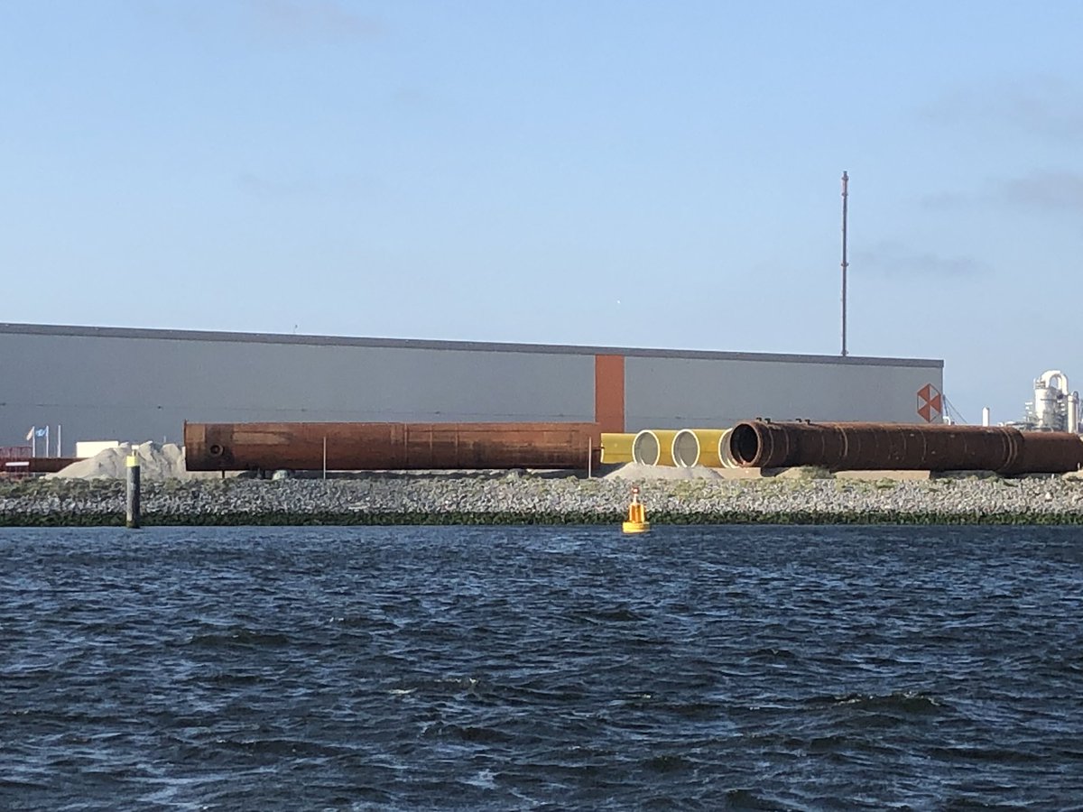kallanish's tweet photo. What a great port tour yesterday with @PortOfRotterdam #esm19 
#europesteel19 #porttour #breakbulk #ironore #coal #shipping #portofrotterdam #monopile #windturbine #logistics #globaltrade #steelmarkets https://t.co/SVkgXGg97m