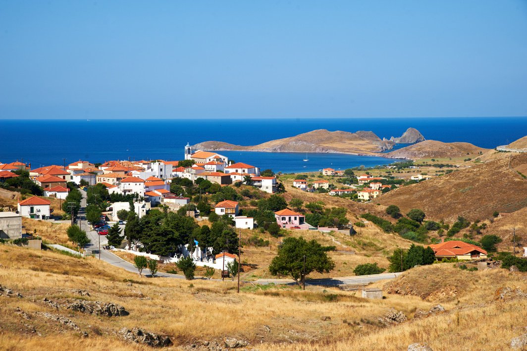 VisitGreecegr's tweet photo. Good morning from Platis Gyalos Beach, Lemnos Island. #VisitGreece #ttot #travel https://t.co/VNEC62sEr0