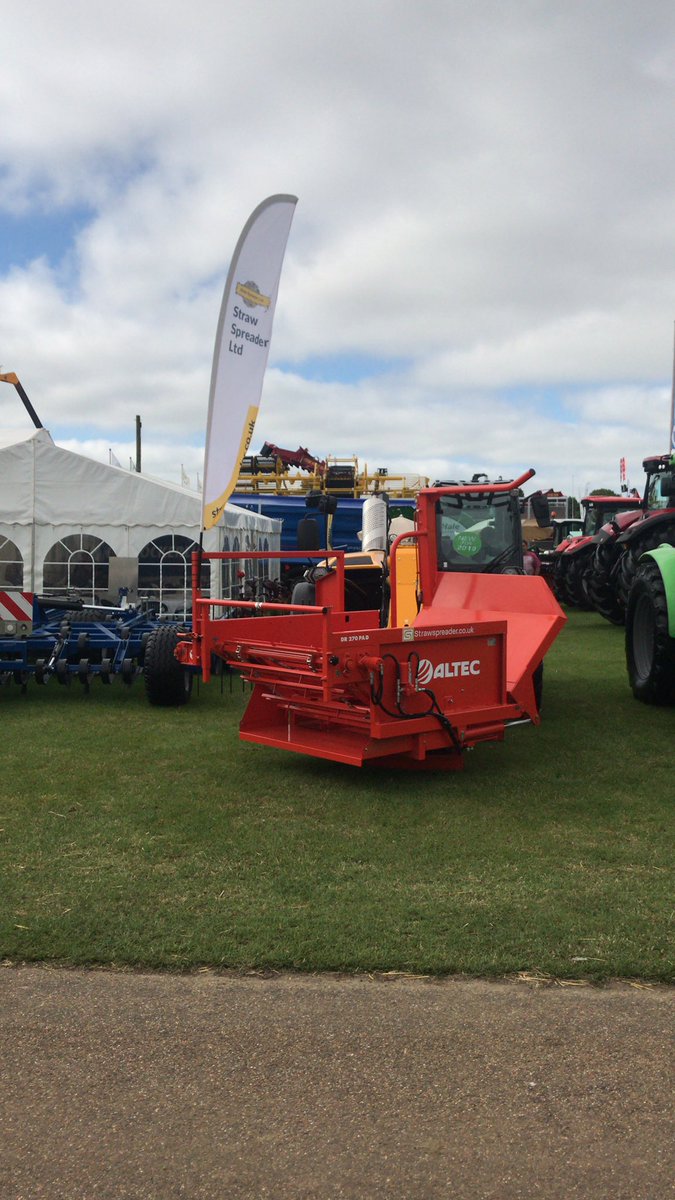 StrawSpreader's tweet photo. Day two. Norfolk show , the suns out https://t.co/K2JGoFoudo