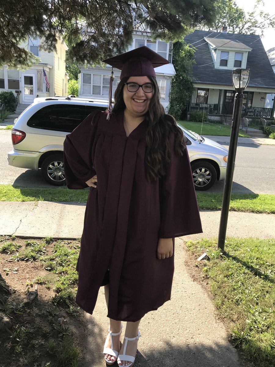 janetherain's tweet image. hey look gram I made it, you had the best seat in that gym👼🏼💗