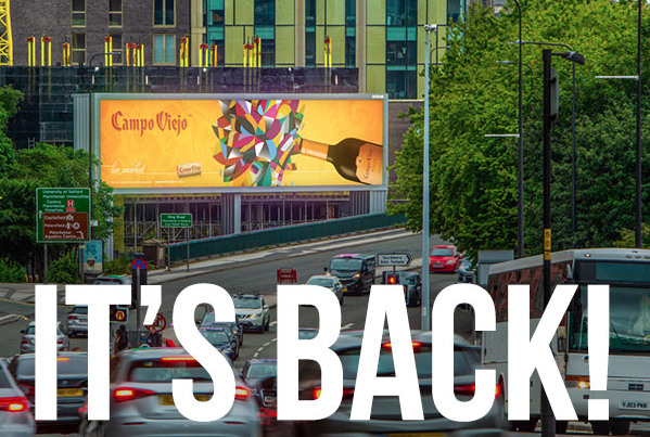 Uninterrupted sight lines, full-motion roadside capability and delivering exceptional impact and value - the iconic #Manchester Media Wall is back! oceanoutdoor.com/locations/manc… #DCFDC #DOOH #OOH #Media #WelcomeBack