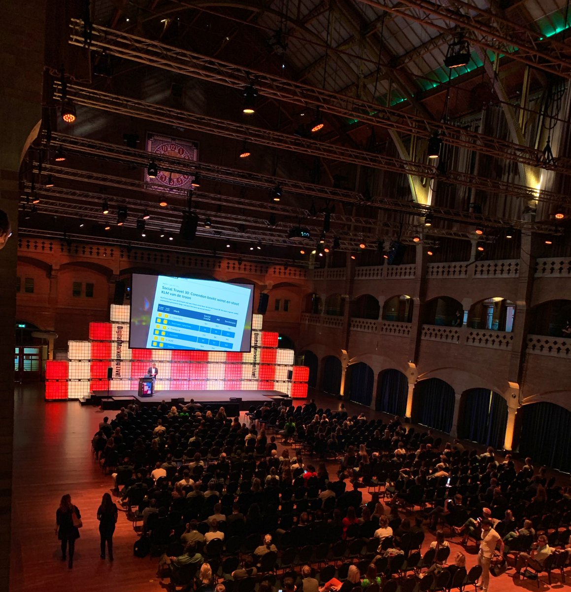 Mayows's tweet photo. Emerce Digital Marketing Live 2019 is begonnen! Super veel zin om vandaag kennis en inspiratie op te doen! Eens kijken welke tips en tricks mijn mede vakgenoten in petto hebben. #DML19 https://t.co/1bz40mhLWU