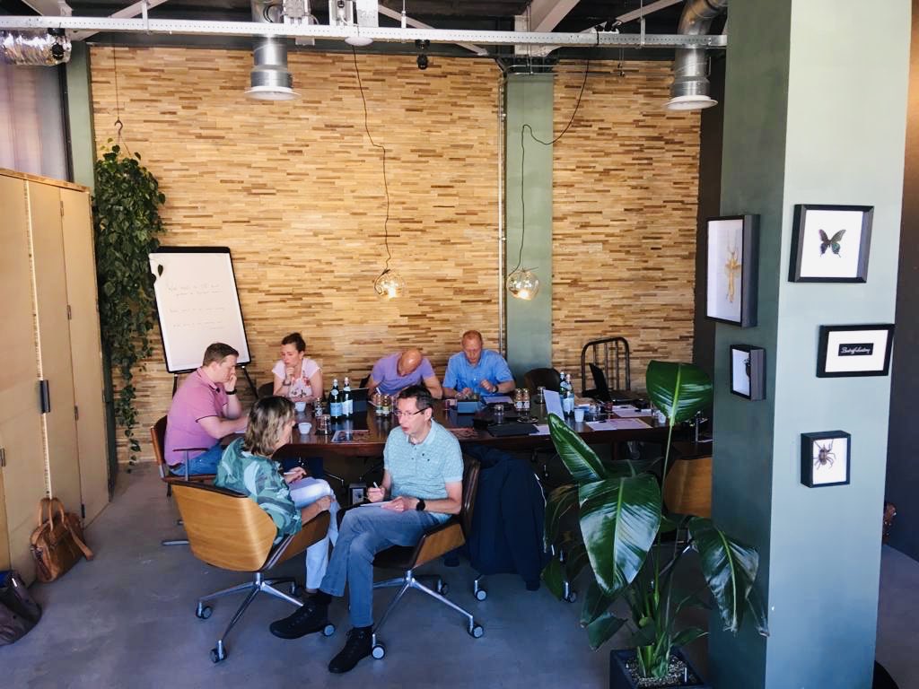 SchateilandNL's tweet photo. Op onze locatie #bleyenberg in Den Haag ben je nooit alleen met deze mooie foto’s 😂. Nu met de #or van @staedion ! https://t.co/0SsPpc29aN