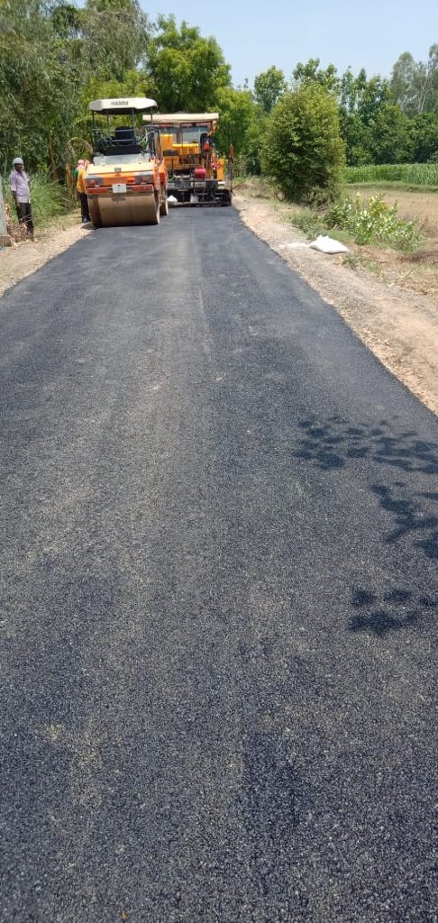 We took a revolutionary step to special repair all the village roads in rural Gonda with highway quality machines nd material instead of manual work .. this is new something tht should be followed in all districts ..pc siswaria village rd 6km in Gonda ..