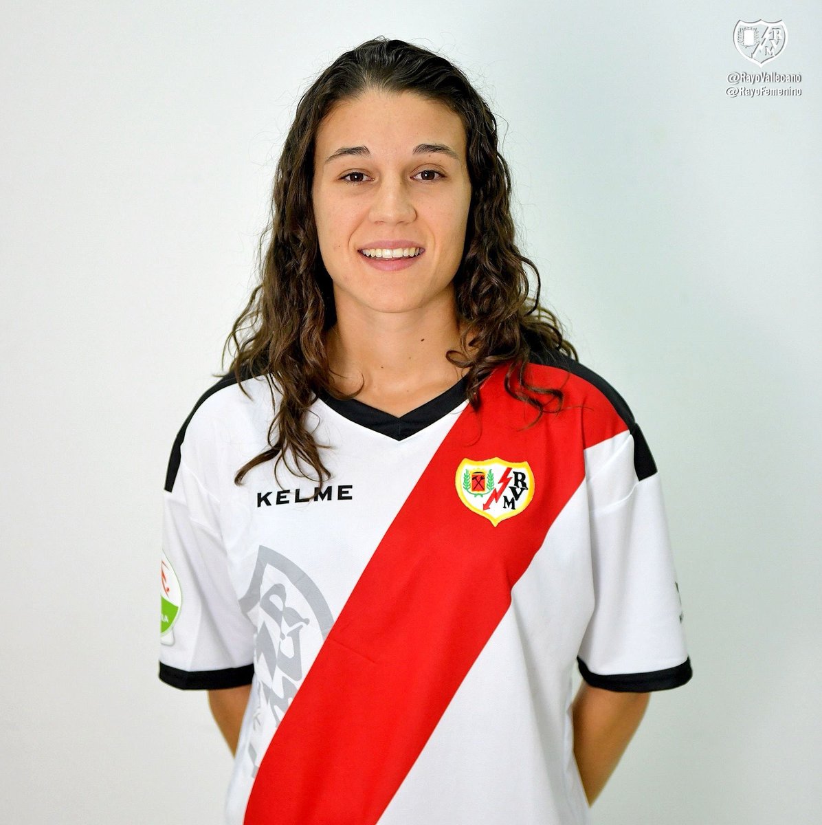 FundRayoFem's tweet image. OFICIAL⚡️@laura_codonal seguirá defendiendo la franja la próxima temporada💪 #VamosRayoFemenino