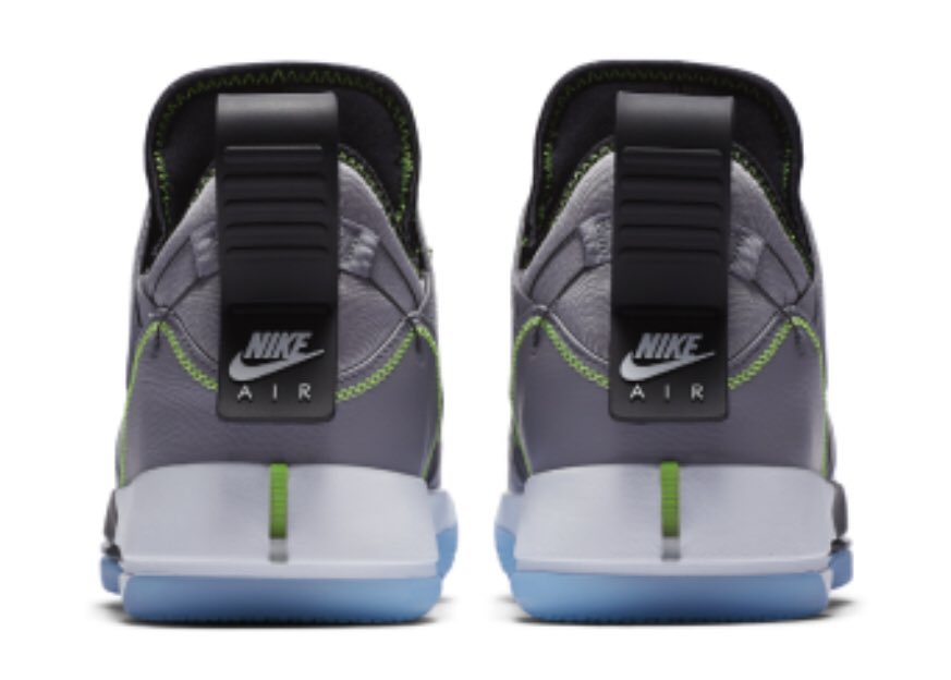 basshu2_com's tweet photo. 【NIKE AIR JORDAN XXXIII SE PF 】
☑️ グレーのアッパーにネオンイエローのステッチワークがアクセントになったジョーダン33が登場です。
☑️7/3より国内発売です。
#jordan33
#ジョーダン33
#バッシュ https://t.co/4AnkfU1VLn