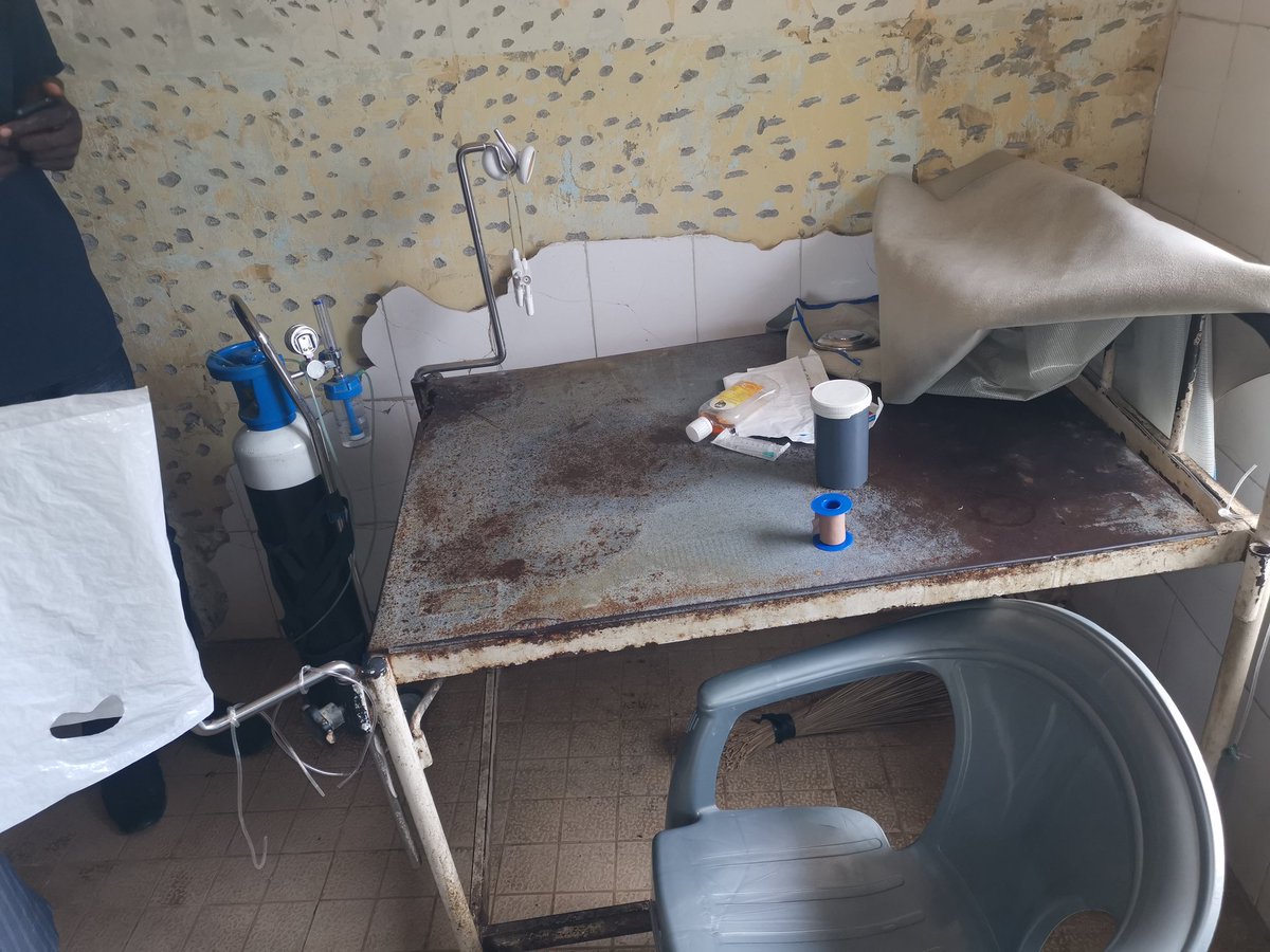 IAmRotimiIliasu's tweet photo. Lafiagi General Hospital #Lab, #Maternity, #DeliveryBed. May God Almighty continue to strengthen our Governor. Some people were going around Nigeria campaigning #GrowNigeria, and left their home to row. Their charity did not begin from home https://t.co/2D2oS4GslK