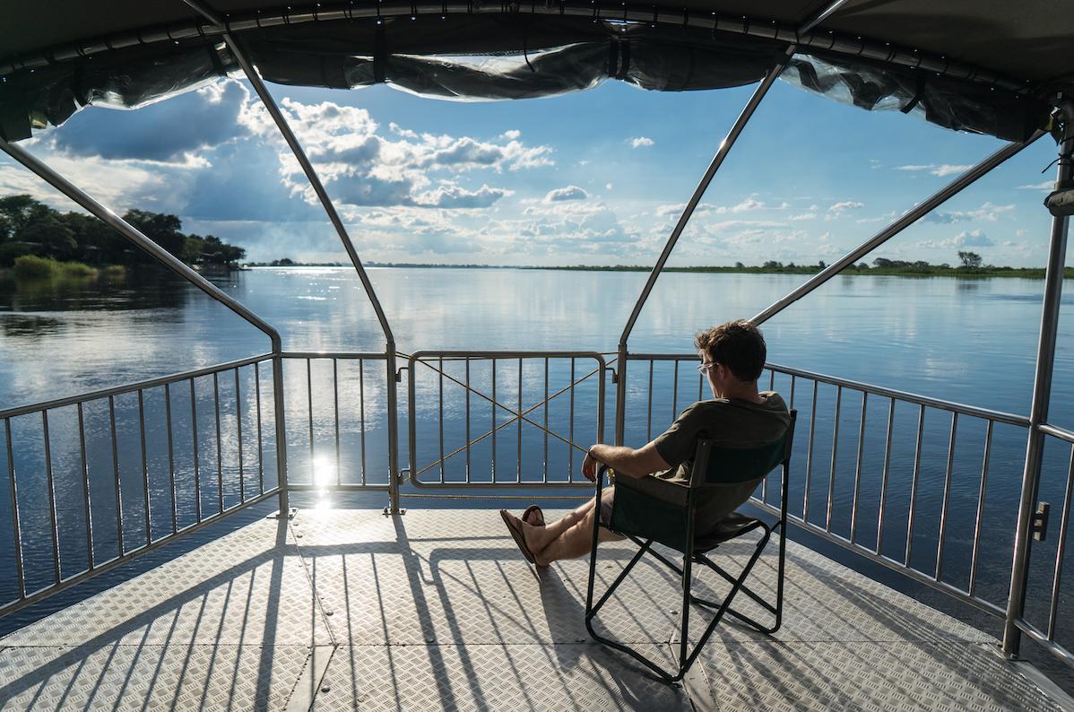 Drift down the Zambezi to the tune of grunting hippos! 🦛🦛🦛
#BreacansTrips #BotswanaZambia #ZambeziRiver