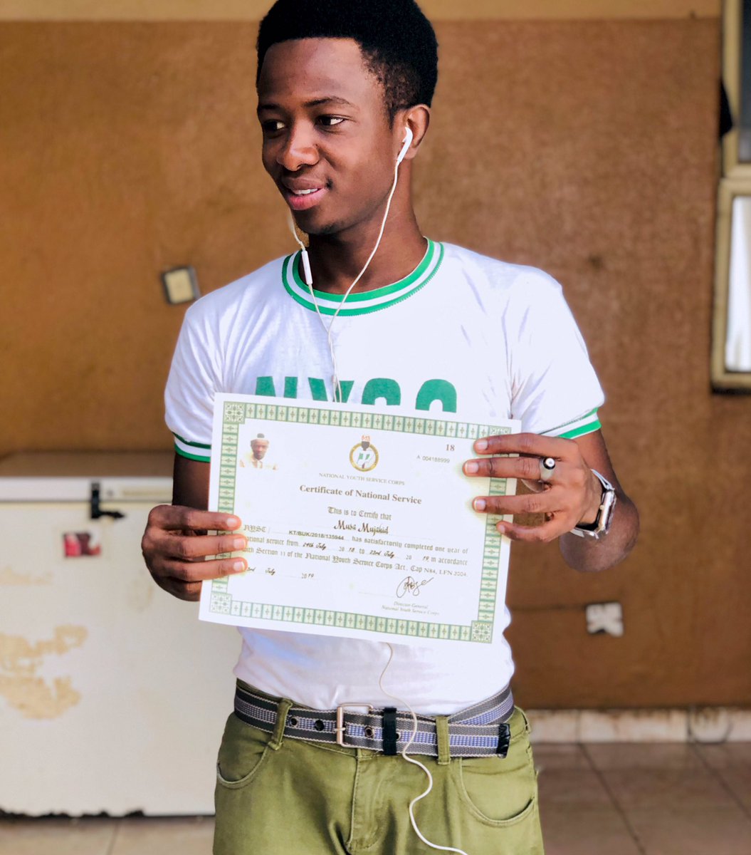 Emjay_mousa's tweet photo. I thank almighty Allah for letting me successfully complete my NYSC service year.
My vote of thanks goes to my parents and all those who loved and cared for me throughout my service year. My deepest gratitude goes to my new friends. May we witness success now and forever ❤️🎊 https://t.co/pHJpAn8kog