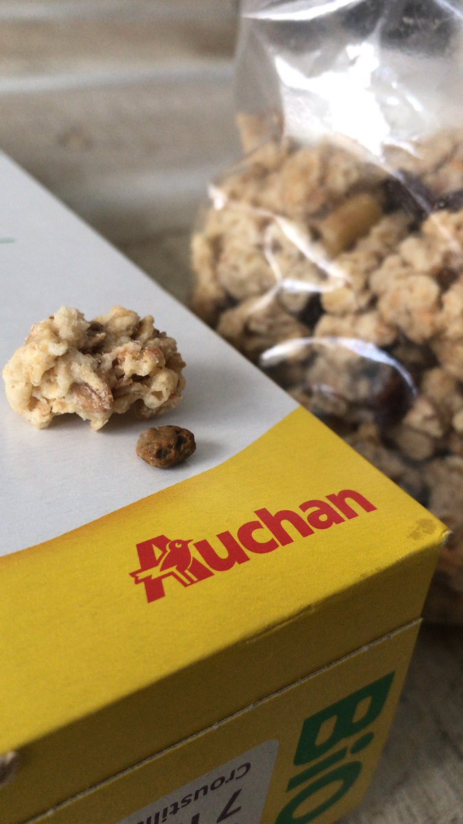 Que c’est adorable cette petite pierre cachée dans mes mueslis Auchan Bio de ce matin, qui m’a explosé ! <a href="/AUCHAN_France/">Auchan</a> #mangerdelapierrecestbio #Dangerousfood #auchan #bravo