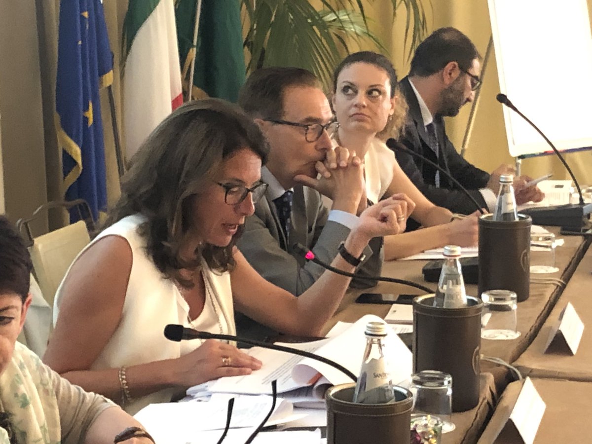 Comitato di Sorveglianza del Fondo Sociale Europeo, secondo giorno di lavori. Ho l'onore di presiederlo. E di annunciare che <a href="/RegLiguria/">Regione Liguria</a> ha di gran lunga superato gli obiettivi di spesa e ottenuto una premialità di 21 milioni di euro dall'Unione Europea 💪🏻💪🏻