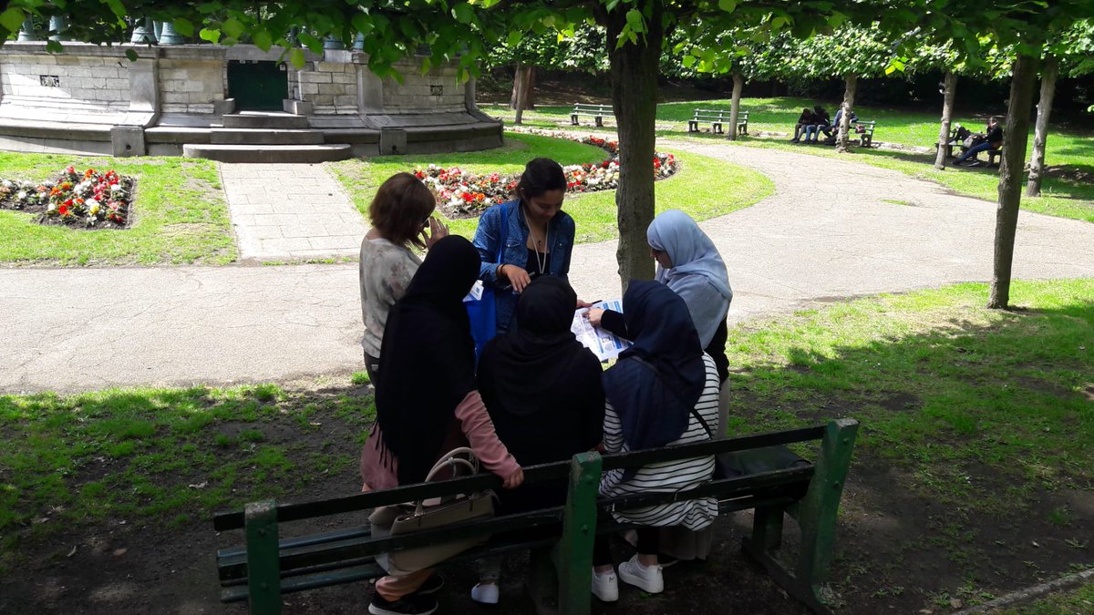 EKerselaers's tweet image. Mimi at work in a park in Gent, testing her tool to map people&apos;s favourite green open spaces #whatsyourfavouriteplace #participatoryGIS  #greenopenspace @RECOMS_ITN @ILVOvlaanderen