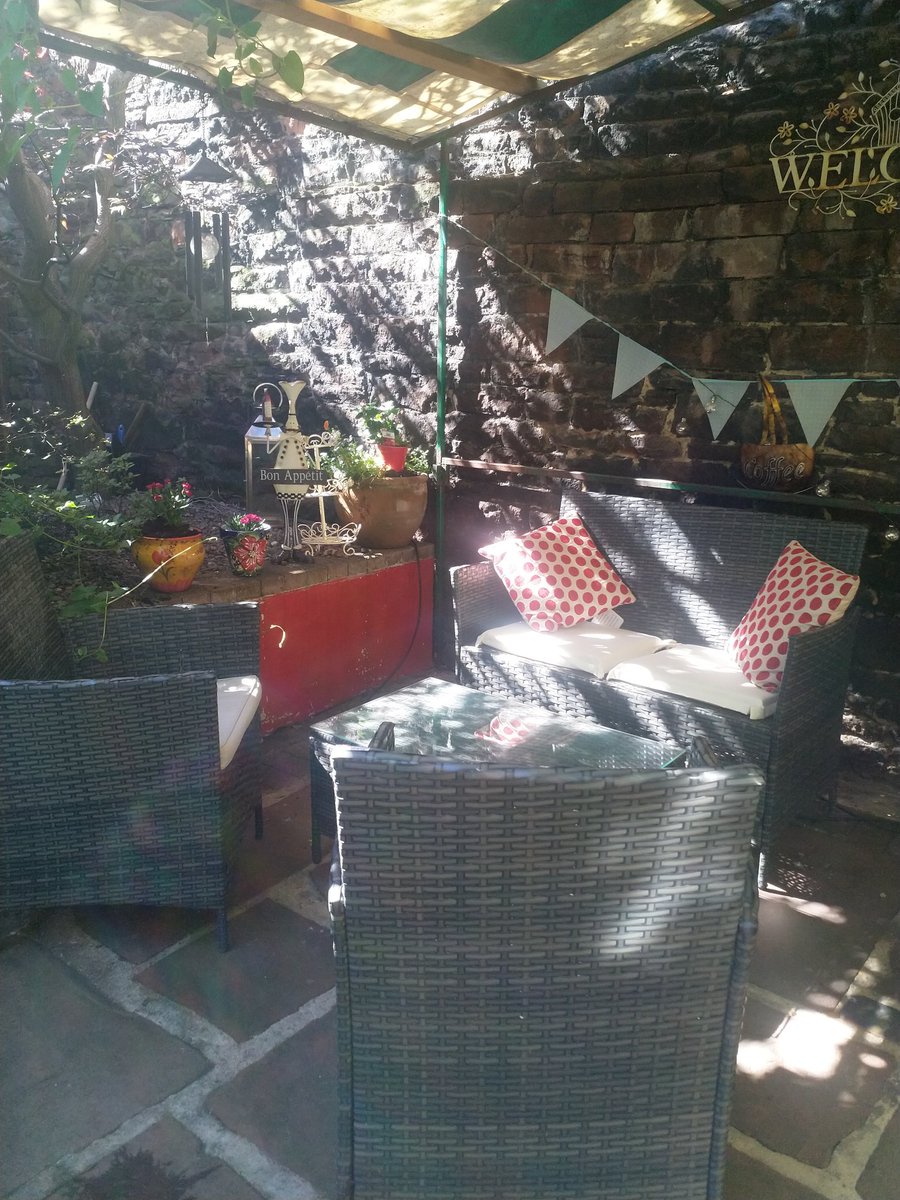 Secretgardenpen's tweet photo. Outside Seating in this weather is a MUST. 

#LakeDistrict #lakedistrictuk #cumbria #penrith #cumbrian #local #sun #Gardenwatch https://t.co/UPRCAsKLnO