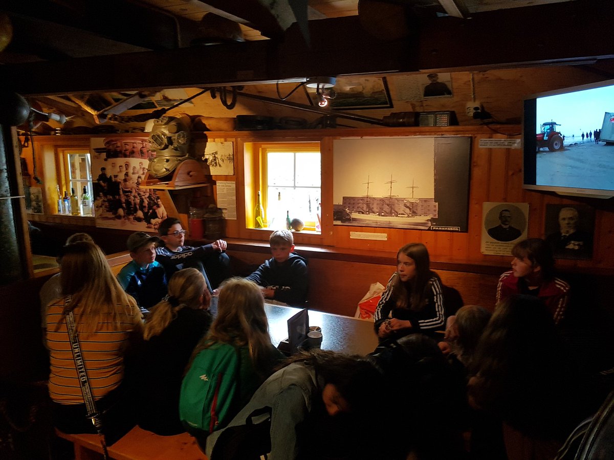 In het #wrakkenmuseum en straks naar West voor souvenirs. #kamp #groep8