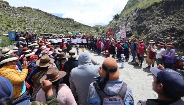 Mineriaenlinea's tweet photo. Con nuevas estrategias legales, indígenas de Perú frenan proyectos de minería y petróleo https://t.co/woGXAxlhaN https://t.co/2gmx2bmLvU