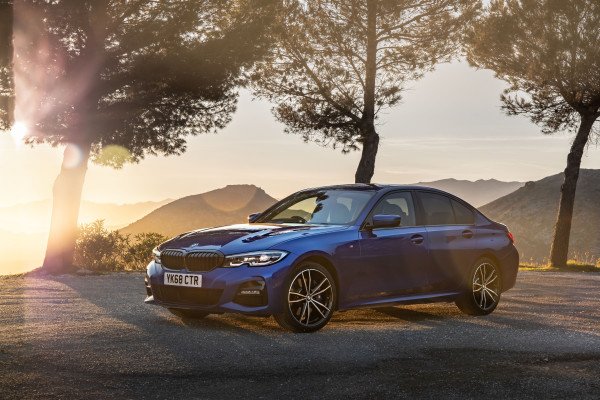BMWCCGB's tweet photo. One, Two, Three's a charm✨

https://t.co/8ory9jJrNX

#bmwcchq #bmwcarclubgb #bmwcarclub #bmwcc #bmwccgb #bmw #threeseries #3series #bmw3series #ultimatedrivingmachine https://t.co/D5sORtDv9j