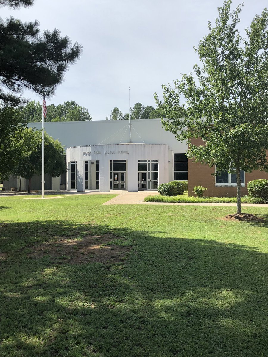 April Aulmer tweet media