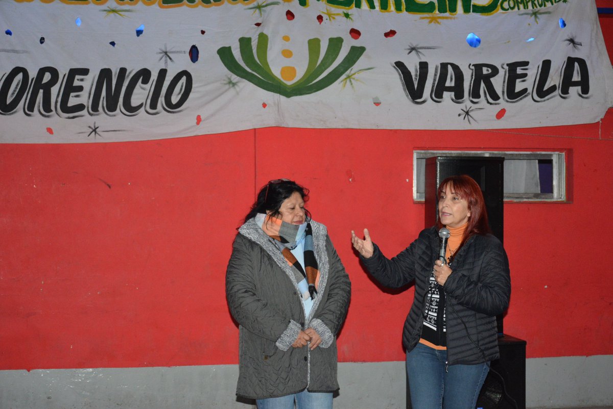 AdrianaAlonsoFV's tweet image. Esta mañana entregamos 600 nuevas tarjetas Visa Alimentos a nuevas familias que se incorporan al #ProgramaMásVida. Este acompañamiento es una ayuda importante para quienes la reciben, ya que la situación actual que nos toca vivir es difícil.