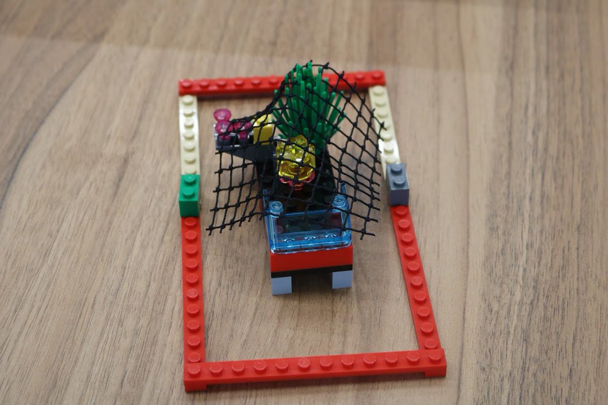 jorgelagarto2's tweet image. Delivering a workshop on &quot;Team Identity&quot; with #LEGO #SERIOUSPLAY
#LoveYourJob 😄