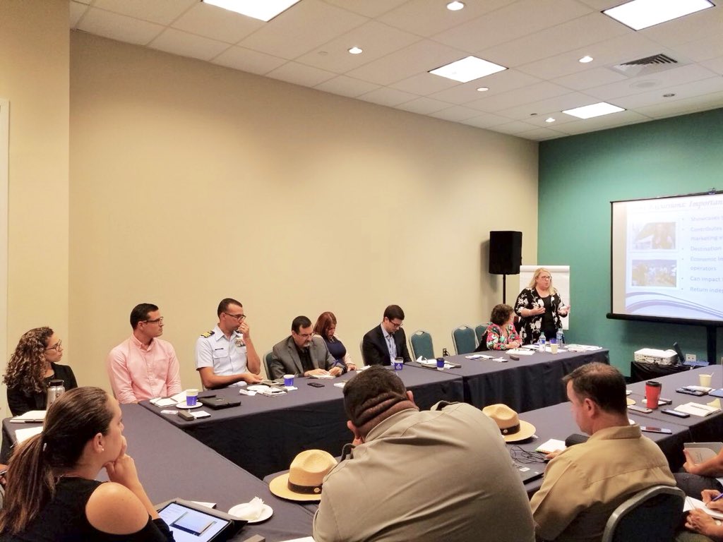 .@CTPuertoRico convocó a las agencias federales y estatales que son vital para servir a la industria y turistas de cruceros. Juntos evaluamos cómo mejorar la experiencia portuaria. @PRPDNoticias @SanJuanNPS @USCG @PuertosPR @DistritoPR @NTSPpr