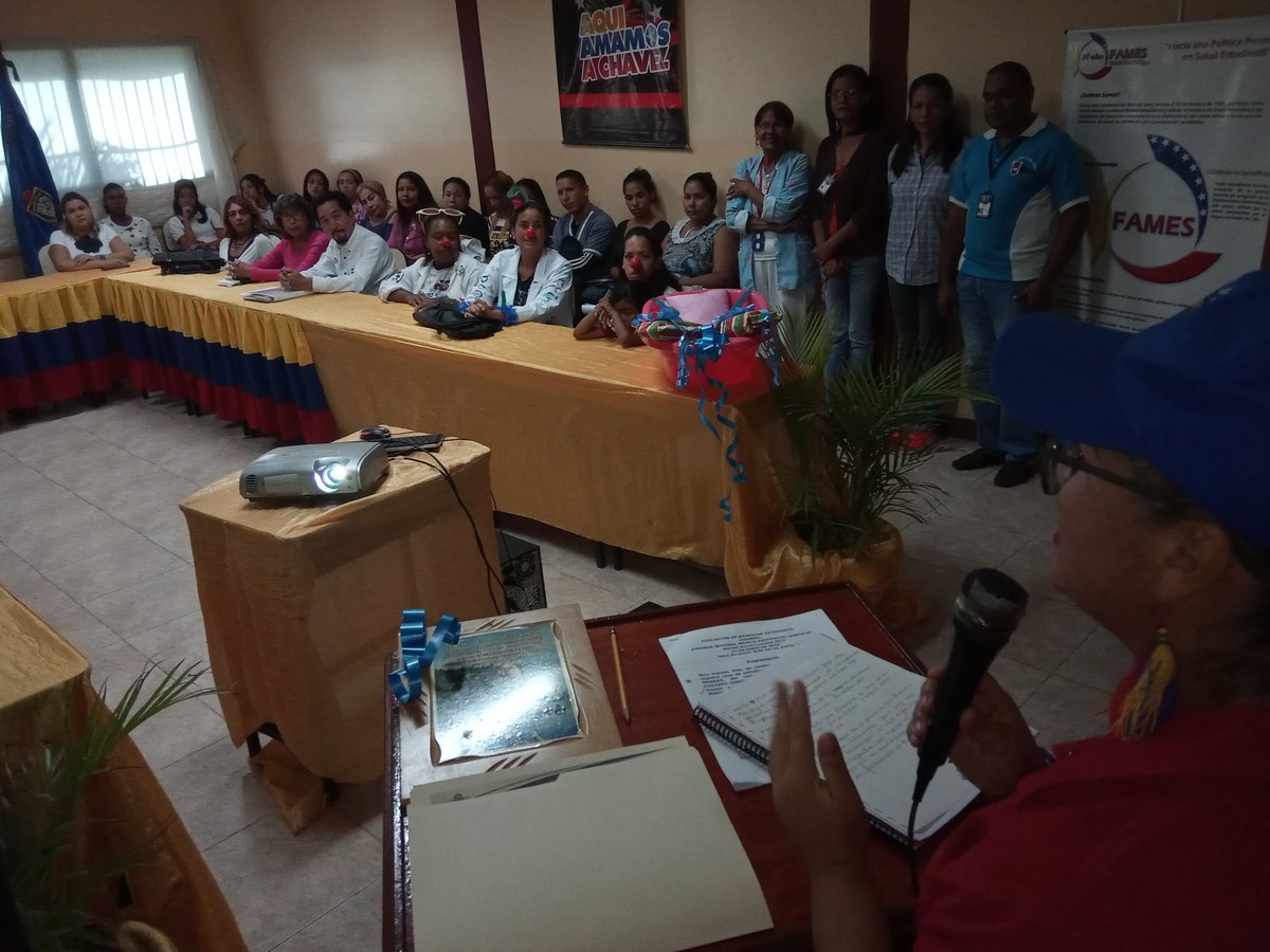 GCNucleoSucre's tweet photo. CF. Harold Pacheco, Decano @unefa_ve @GCNucleoSucre ofrece palabras de bienvenida a los Médicos de las diferentes especialidades en apoyo a la Universidad para que sea posible la realización de la Mega Jornada de Salud Integral , organizado por el Equipo de @Asobiesregiono1 https://t.co/coBCGadmgn