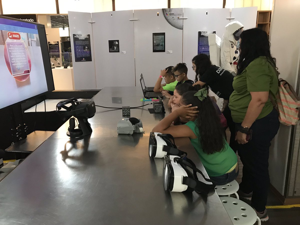 ECOEXPLORATORIO's tweet photo. Hoy están con nosotros los integrantes del campamento GM Ecational Inc. en a exhibición “Misión: Apollo 11” en el segundo nivel de Plaza Las Américas.
¡Gracias por su visita! 🇵🇷🚀🌕😍👨🚀👩🚀 #cienciadivertida #mimuseopr #apollo50th #apollo50th #apollo #apollopr #apollo11 https://t.co/MXsfZ7zZi0