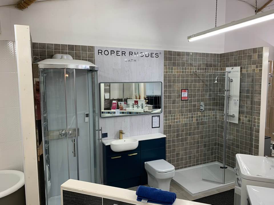 Our @roperrhodesltd Bathroom display is looking shiny and alluring this morning!