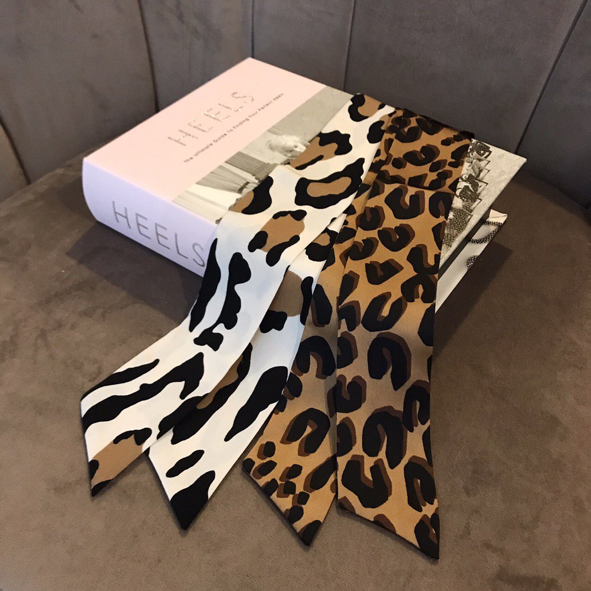 andgeebee's tweet photo. ☑︎buying item

プロデューサー村瀬紗英が
韓国で買い付けたアイテムが
ラフォーレ原宿限定で販売スタート💜

【パールヘアピンセット】
【ウェーブチョーカー】
7月上旬入荷
【レオパードスカーフ】

少量ですのでお早めに💐💐

#ANDGEEBE  #村瀬紗英 https://t.co/hEAhmDzIR6