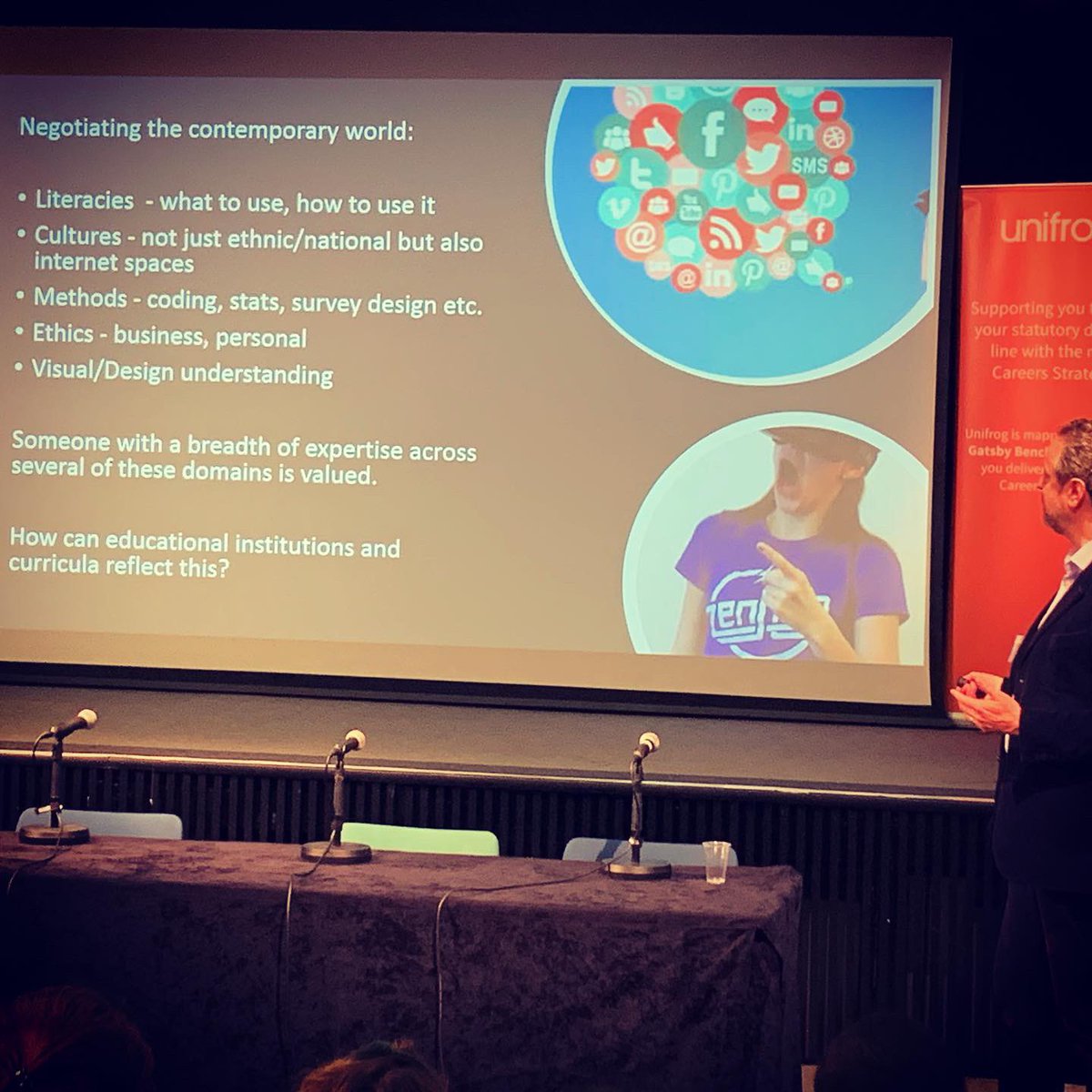 enrich_ed's tweet photo. ‘Specialisation is for insects’ - @carlgomb from London Interdisciplinary School proposes a an alternative approach to gaining the knowledge, skills & understanding to negotiate complexity in the contemporary world #highered #ucas #unifrog @unifrog @weareLIS #HEweek2019 https://t.co/94YG7s75Hx