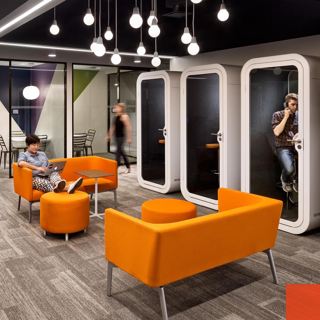 Burovision's tweet photo. Framery is a leading brand in manufacturing and developing flexible privacy pods. Materials are carefully selected for sound insulation to create a space for brainstorming, and to write or ideate with a colleague. Design your own pod with Framery’s array of colours and features! https://t.co/CUDEVpTStz