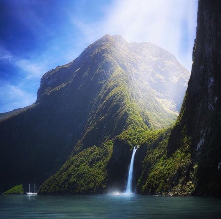 Earth Pics Daily tweet media