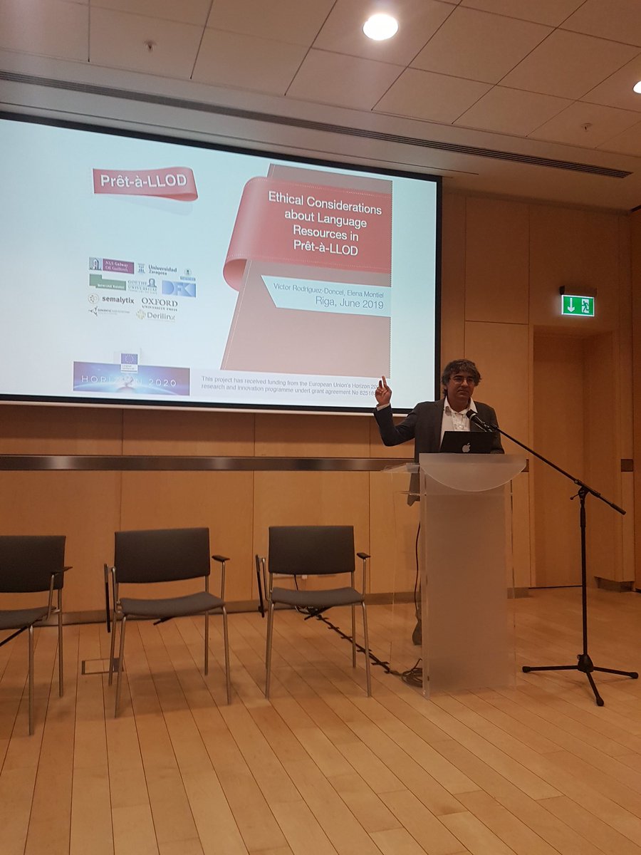 elemontiel's tweet photo. @vroddon participating in the Value-Centric Big Data session organised by @eSIDES_eu project at @BDVA_PPP, presenting @lynxH2020 and @pret_a_llod Ethics &amp; AI @oeg_upm https://t.co/6xqTfVsy9z