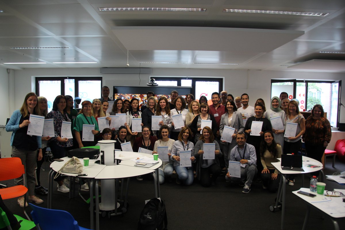stemalliance_eu's tweet photo. Almost 2 weeks ago we had a great pleasure to invite to the @fcl_euschoolnet the winners of the #STEMDiscoveryWeek competitions, 40 inspiring & passionate teachers from all across Europe 😊 Find out more about the workshop they attended in Brussels here: https://t.co/FDoa3n8kdw https://t.co/G8BFo62QJR