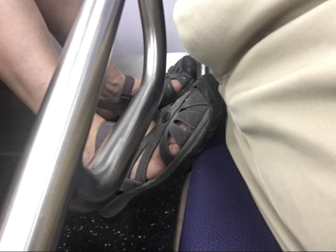 CleopandaEsq's tweet photo. No!
(shoe wearer settled in &amp; hapily shifted feet around, constantly touching the rider who attempted to move away for most of ride.)
#unacceptable #nohometraining #getacar #wmata @PoPville https://t.co/4SGzgCZpXj