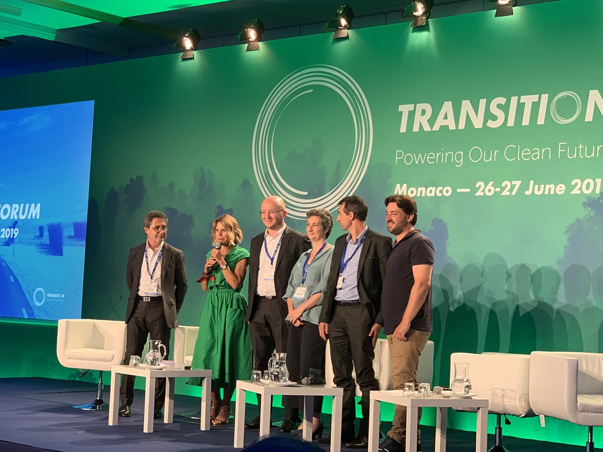 Une nouvelle ère : la construction renouvelable, bien exploiter, prévoir la fin de vie. Mieux gérer les eaux. Beton en 3D. Réinventer l’éclairage urbain. Optimisation urbaine. Aline Maréchaux <a href="/agilcare/">Agilcare Construction</a>, F-Reg, <a href="/X/">X</a>-tree <a href="/ConcreativeEg/">Concreative EG</a> <a href="/Lumi_iN/">Lumi'iN</a> @evolutionenergie