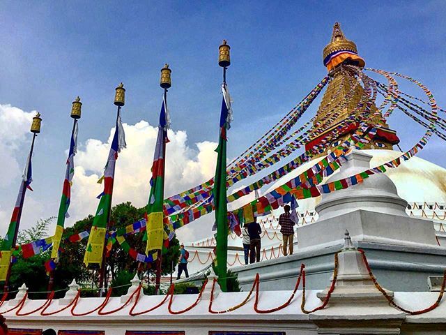 Bebenube's tweet photo. Katmandú: Qué hacer y ver en tres días en la capital de Nepal.
.
La capital de Nepal cuenta con muchas perlas artísticas. Entre ellas se encuentra la stupa más grande de Asia, la pequeña Varanasi o la antigua ciudad imperial de Patan.
.
En nuestro nuevo … https://t.co/Syjk35pTU8 https://t.co/inNbLJAPv6