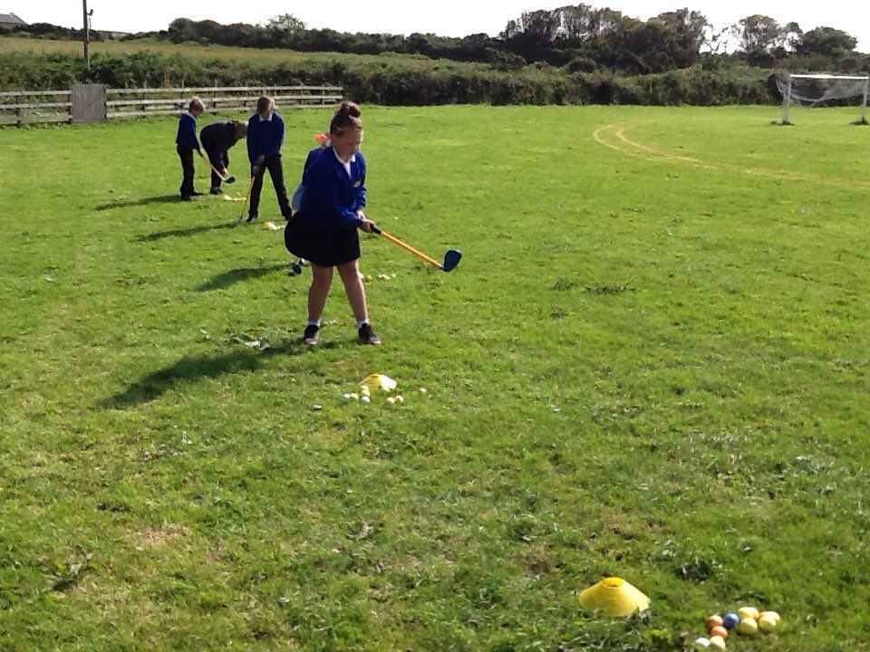 OakTroon's tweet photo. We had a wonderful but windy golf session this morning. https://t.co/3gbLyYPc5v