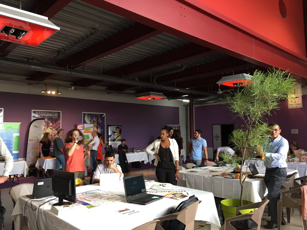MEDEFReunion's tweet photo. Village de l’innovation, dans le cadre des #MBA2019, une initiative du @MEDEFReunion qui accueille une vingtaine de #startups et entreprises innovantes #locales, incubateurs et acteurs de l’#innovation https://t.co/qVvmUabLqY