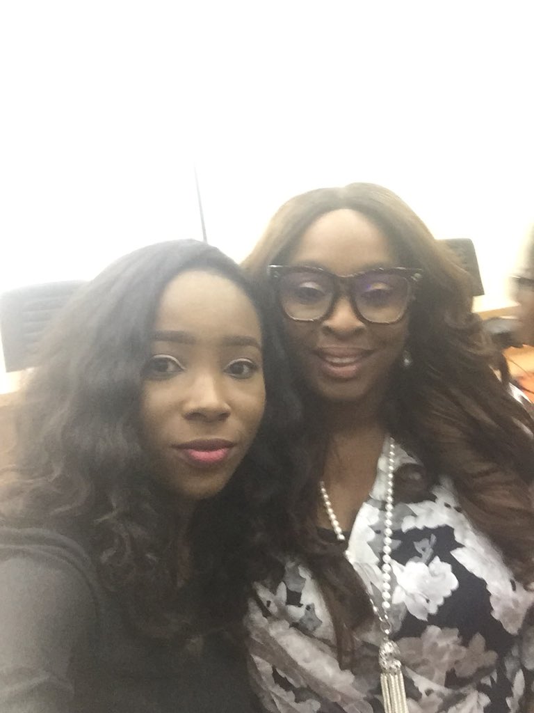 OnyinyeOjiaku's tweet photo. Currently at the @cvl_ng Posthumous Leadership Tribute Colloquim.
A pleasure meeting the phenomenal @OSAYIAO 
#Elegant #RoleModel #Cvllwt https://t.co/IxCaVVlDOJ